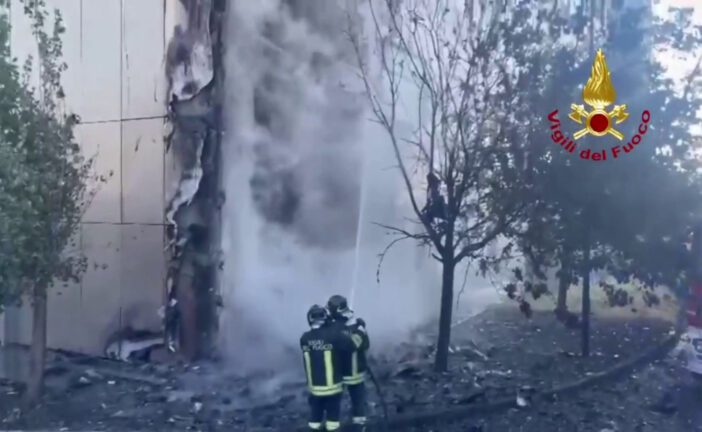 Napoli, incendio all'Ospedale del Mare