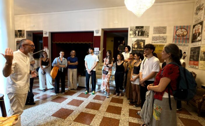 Gli artisti del progetto “Connessioni” al Teatro Mascagni di Chiusi