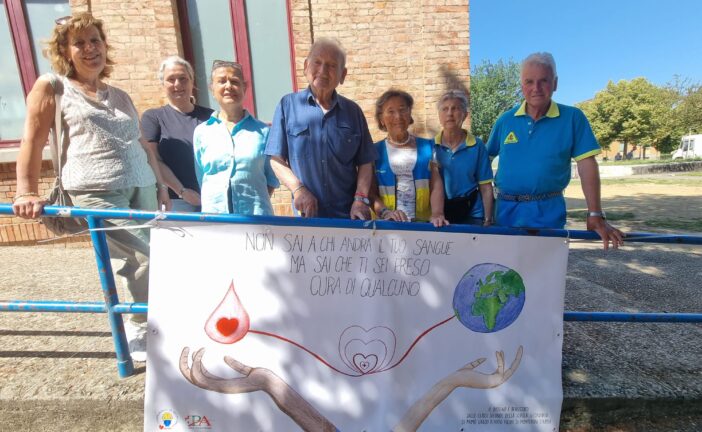 Presentati gli striscioni per la donazione di sangue realizzati dagli studenti di Monteroni e Murlo