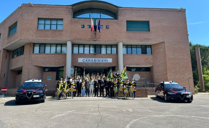 La Nobile Contrada del Bruco rende omaggio all’Arma dei Carabinieri