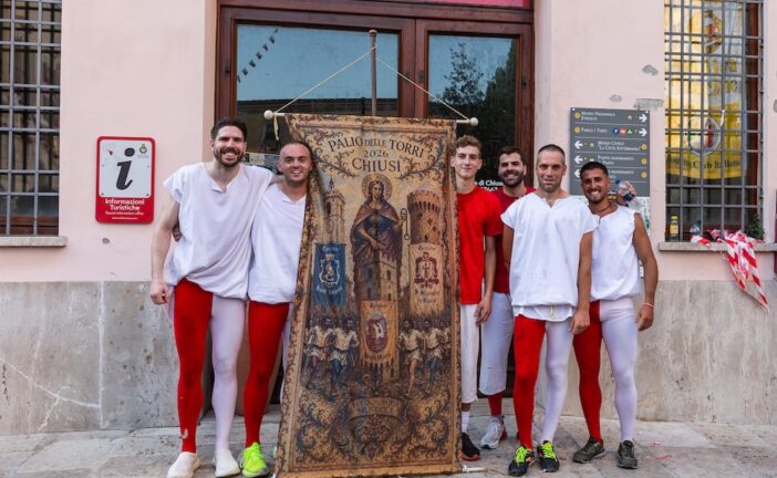 Tria Turris, il XV capitolo si chiude con il trionfo di San Silvestro