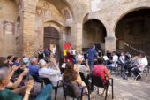 Nottilucente 2026: concerti, spettacoli e arte diffusa nel centro storico di San Gimignano