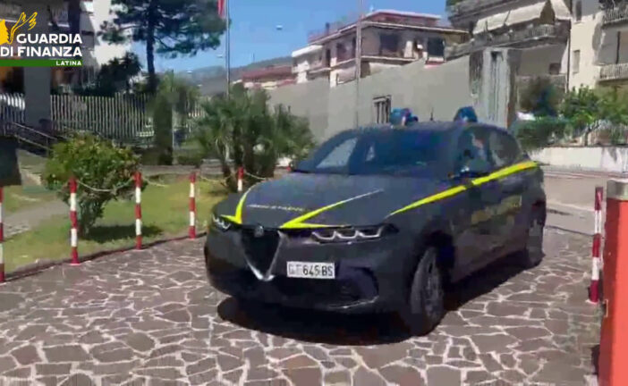 Fatture false e autoriciclaggio, 4 misure cautelari a Latina