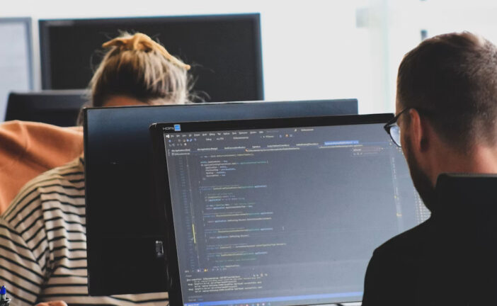 Sviluppo software su misura:  quando l’azienda ha bisogno di una soluzione IT dedicata