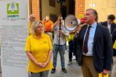 Oltre 100 agricoltori senesi a Firenze con Coldiretti: “Basta trafficanti di olio e grano”