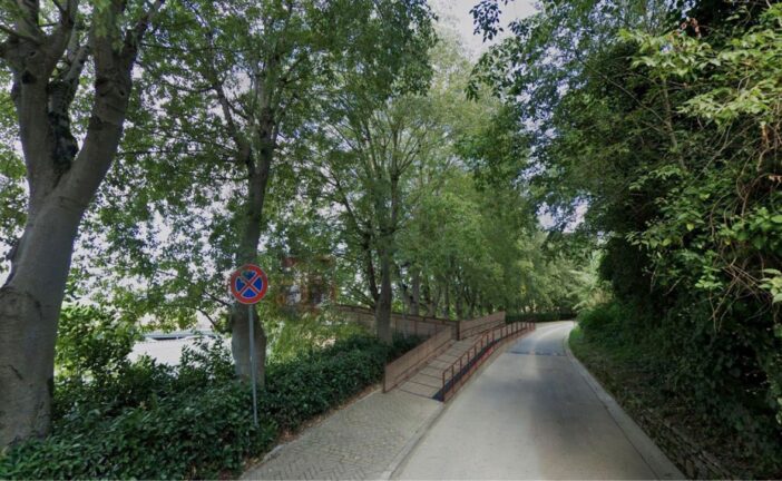 Parcheggio e centro più vicini: lavori per la passerella pedonale al Vallone