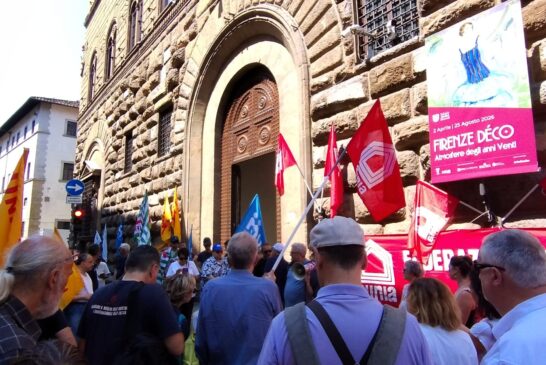 CGIL e il SUNIA di Siena al presidio contro il Piano Casa del Governo