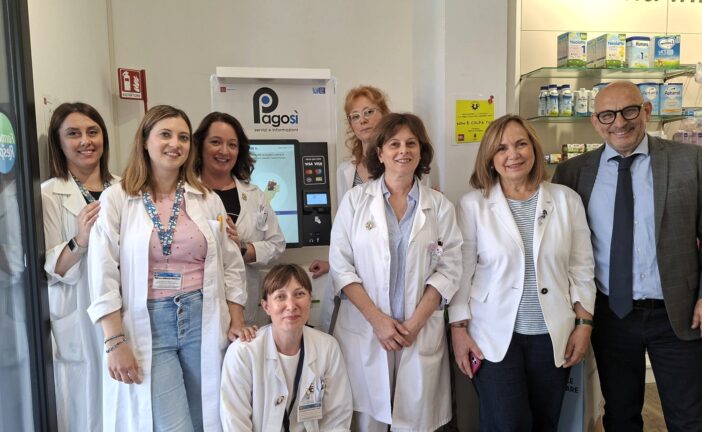 Sanità a portata di farmacia: attivo il Totem “PagoSì” per prenotazioni, referti e ticket