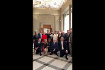 2 giugno, Mattarella saluta artisti e sportivi coinvolti nello spettacolo