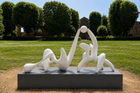 Forme nel verde: l’arte fiorisce a San Quirico d’Orcia