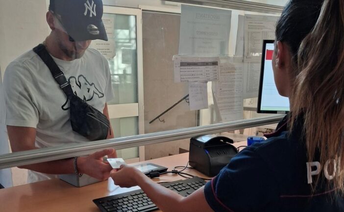 Siena: arrestato per favoreggiamento un mediatore culturale