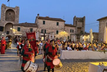 Monteriggioni: grande partecipazione al Banchetto Medievale
