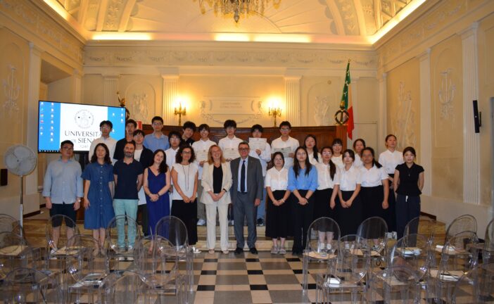 Studenti del Siena College of Future Biotechnology di Nantong in visita all’UniSi