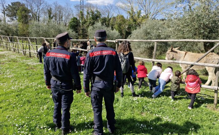 I Carabinieri Biodiversità di Siena dispensano semi di consapevolezza
