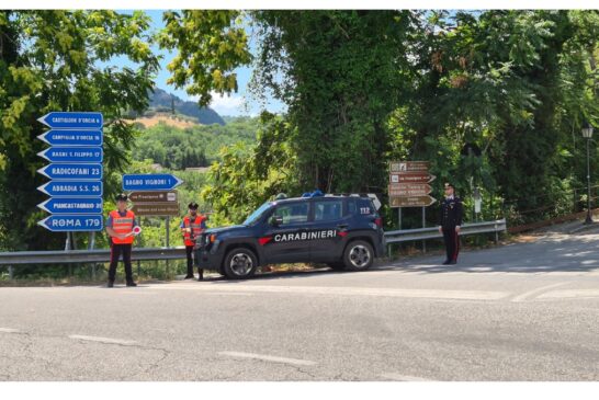Furti su auto in sosta in Val d’Orcia: i Carabinieri fermano la banda
