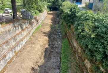 Il CB6 impegnato nella manutenzione del torrente Chianti