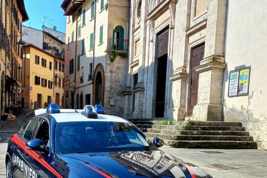 Poggibonsi: denunciati dai Carabinieri due giovani autori di una rapina