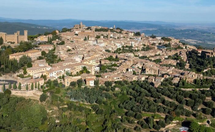Montalcino: nuovo parcheggio al Renaio