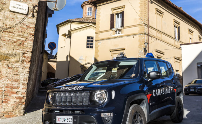 Non si ferma all’alt: inseguito e arrestato dai Carabinieri