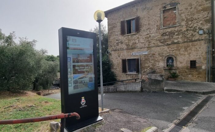 Colle di Val d’Elsa, attivati due nuovi totem touchscreen per cittadini e turisti