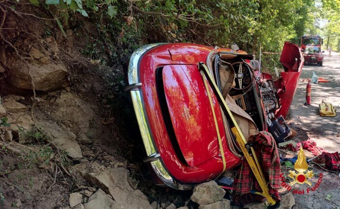 Incidente mortale a Gaiole: deceduto un 72enne, ferita la moglie
