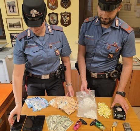 Arrestato dai Carabinieri di Poggibonsi 19enne in possesso di 200 grammi di coca