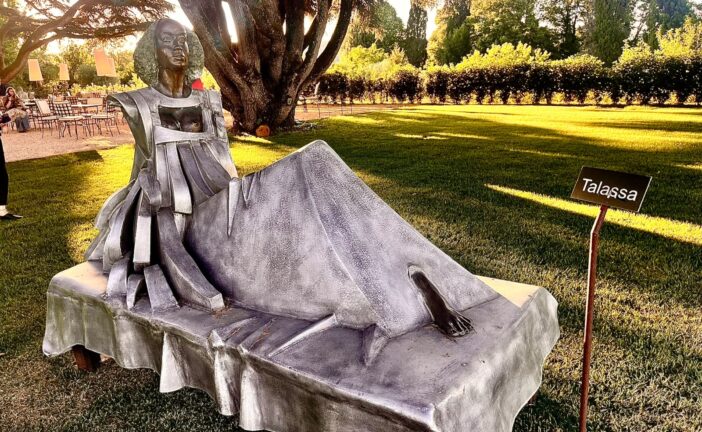 Materia, luce e mito: le sculture di Alberto Inglesi ridisegnano lo spazio di Ancaiano