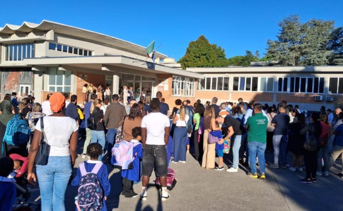 Suona la campanella: a Poggibonsi una popolazione scolastica di 3600 studenti