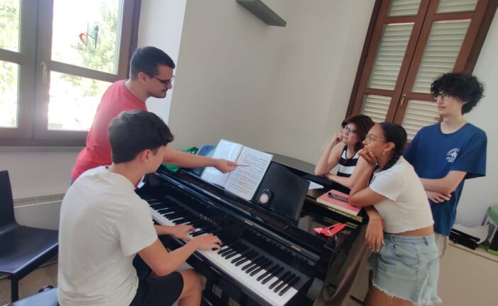 Musicisti del futuro: aperte le iscrizioni ai corsi dell’Hb Music Farm di Poggibonsi 