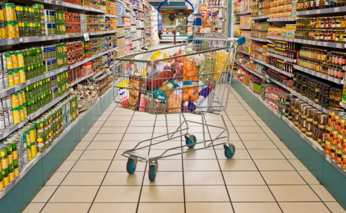 “Carrello sempre più leggero: spesa sempre più cara”