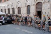 Eroica 2026: una squadra di Fiamme Gialle sulle strade bianche