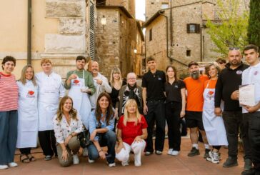Migliaia di persone a Colle Alta per Bada che Gota: gusto, cristallo e tradizioni conquistano il pubblico