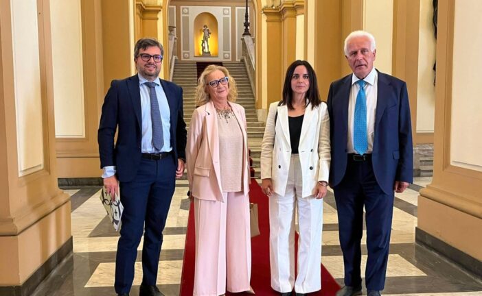 La debole trincea politica per la difesa del Monte