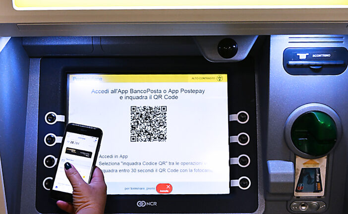 Permessi di soggiorno e di studio: appuntamenti prenotabili con l’app di Poste