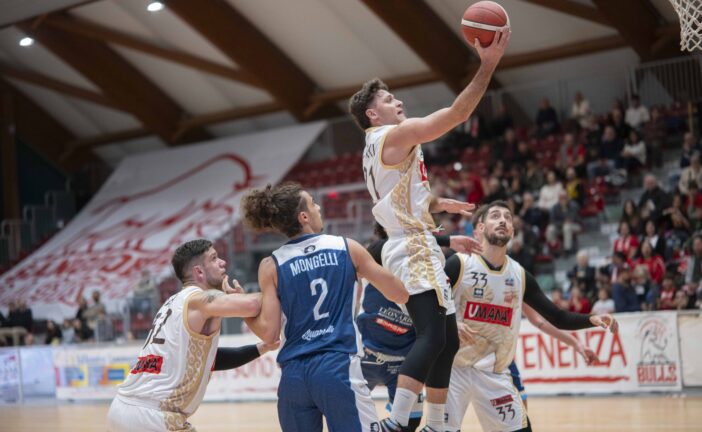 San Giobbe travolge Dany Quarrata: 93-66