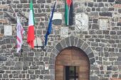 Lega Sezione Amiata-Val d’Orcia: “Radicofani: esposta fuori dal Comune la bandiera della Palestina il 7 ottobre”