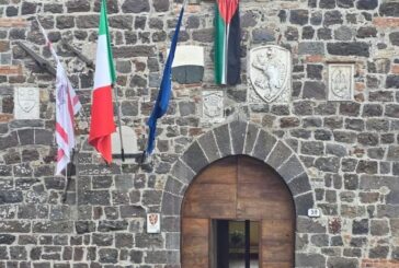 Lega: “Radicofani: esposta fuori dal Comune la bandiera della Palestina il 7 ottobre”
