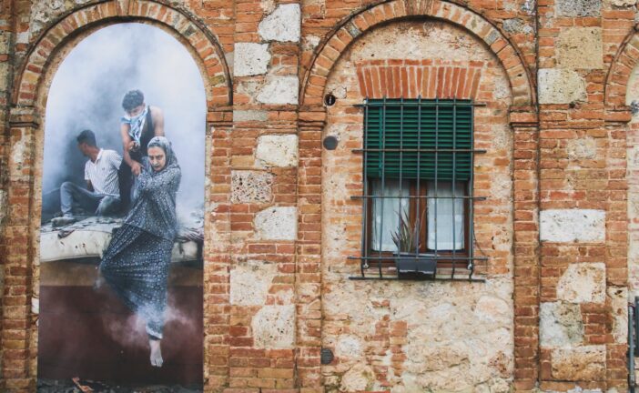 Siena Awards: le mostre di Uğur Gallenkuş a Castelnuovo Berardenga e di James Nachtwey a Sovicille