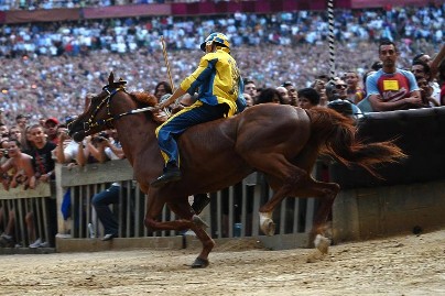 Le telecamere della Rai pronte a riprendere la corsa più emozionante d’Italia