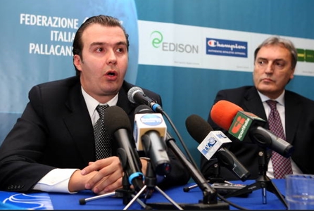 A Pianigiani vestito d?azzurro…