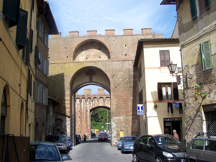 Sul traffico in Via Beccafumi e Via Pian d’Ovile