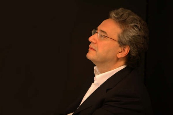 Massimo Lolli e la sua "letteratura spinta oltre"