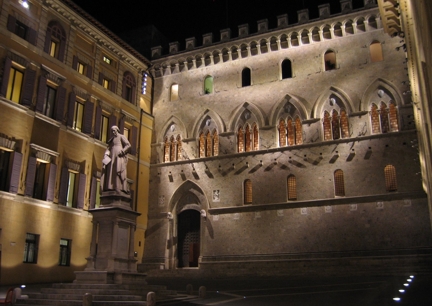 Banca Mps: "Stiamo cercando di stare vicino a famiglie ed imprese"