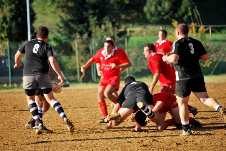 Rugby: tre vittorie per il Cus. Club 2000 sconfitto ad Arezzo