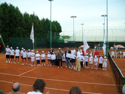 Tennis: Di Meo vince il trofeo "Città del cristallo"