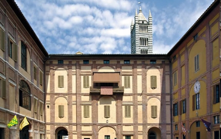 Visite guida al Palazzo del Governo: un lungo week end