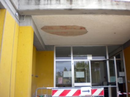 Sarteano: scuola dell’infanzia sicura. L’intonaco caduto era imprevedibile