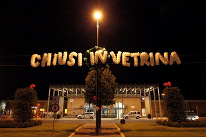 Chiusinvetrina, l’esercito dello shopping ha accettato l’invito