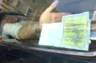 Auto con assicurazioni false: due persone denunciate