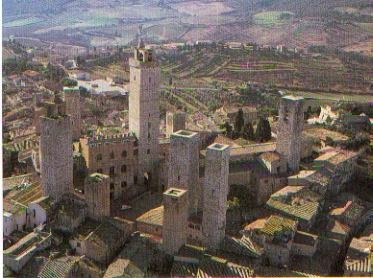 Sotto le torri il Citybus viaggia anche "in notturna"